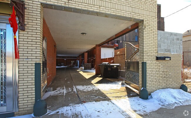 Building Photo - 2148 Rockwell Ave