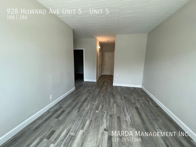 Building Photo - FULLY RENOVATED 1BED/1BATH APRTMNT UNIT IN...