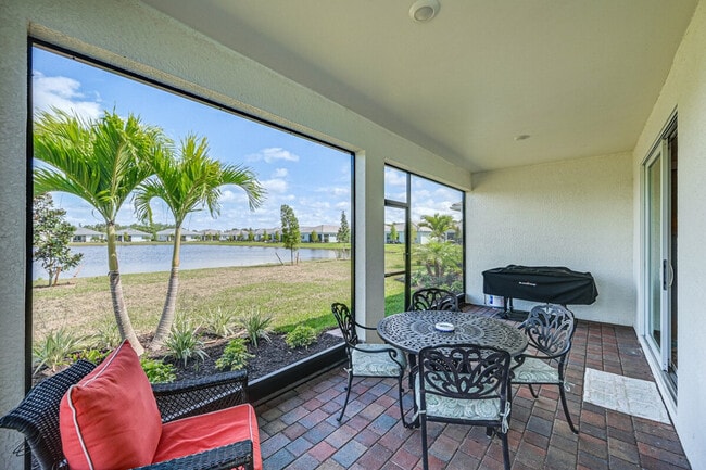 Building Photo - 415 Polihale Wy