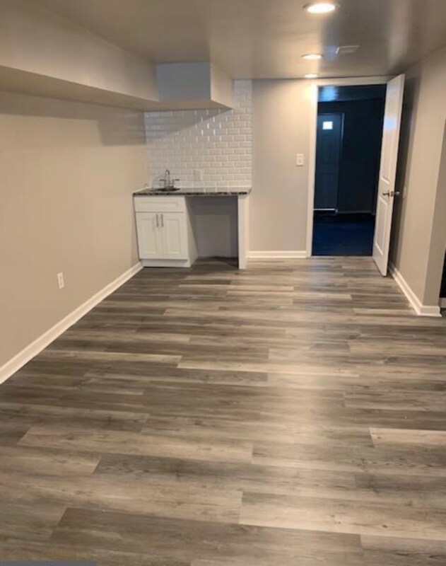 Foto del edificio - 4 Torresdale Ave