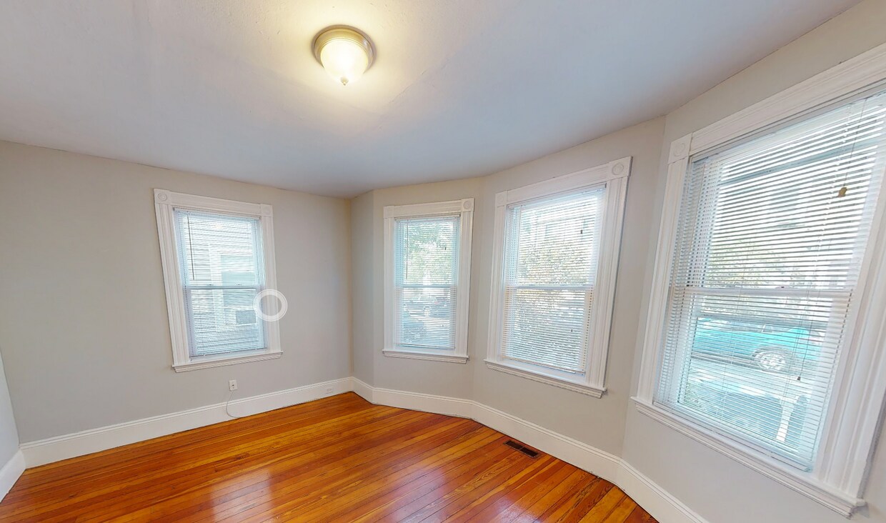 Primary Photo - 71 Spring St