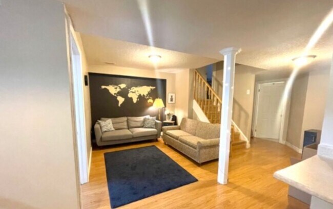 Building Photo - 752 Zermatt Dr