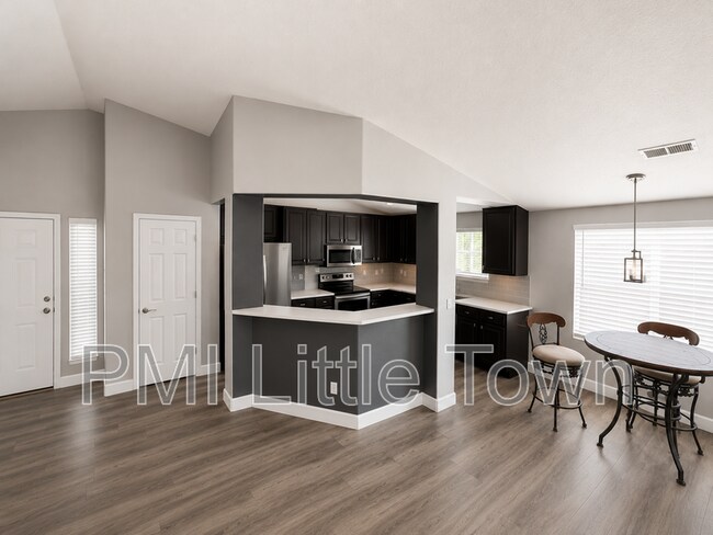 Foto del edificio - 4464 Copeland Lp