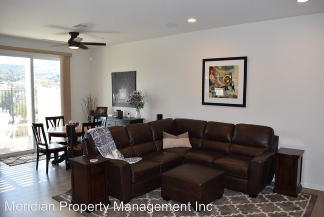 Foto del edificio - 3 br, 2.5 bath House - 13123 Beacon View Ln