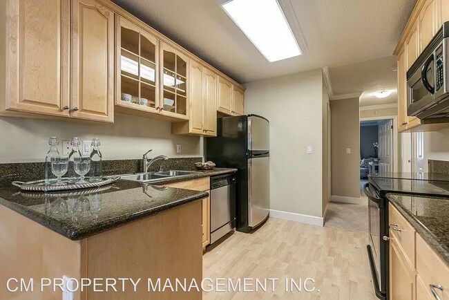 Building Photo - 2 br, 2 bath House - 553 W Latimer
