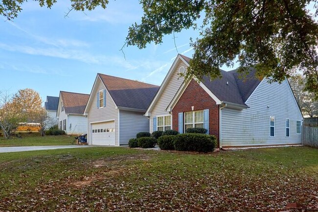 Building Photo - Lovely home in Lawrenceville