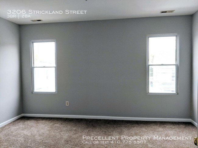 Foto del edificio - 3206 Strickland St