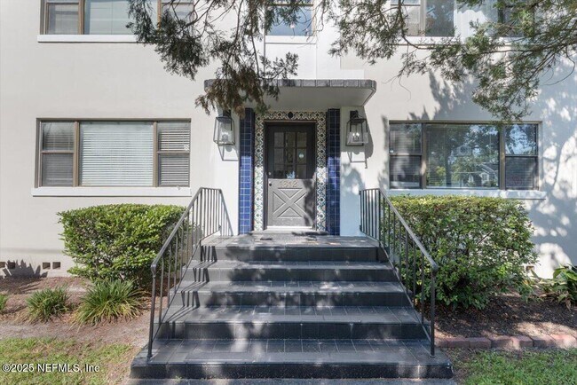 Foto del edificio - 1612 Flagler Ave