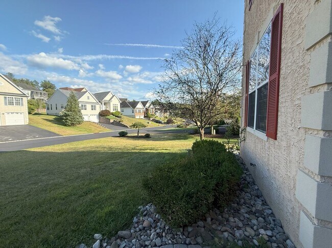 Foto del edificio - 3145 Pine Valley Way