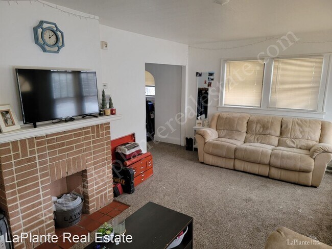 Building Photo - 3 br, 2 bath House - 1125 Broer Avenue 1