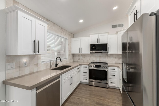 Building Photo - 705 S Monterey St