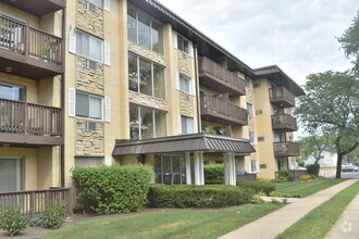 Building Photo - 2226 S Goebbert Rd