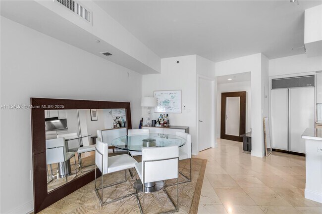 Foto del edificio - 1000 South Pointe Dr