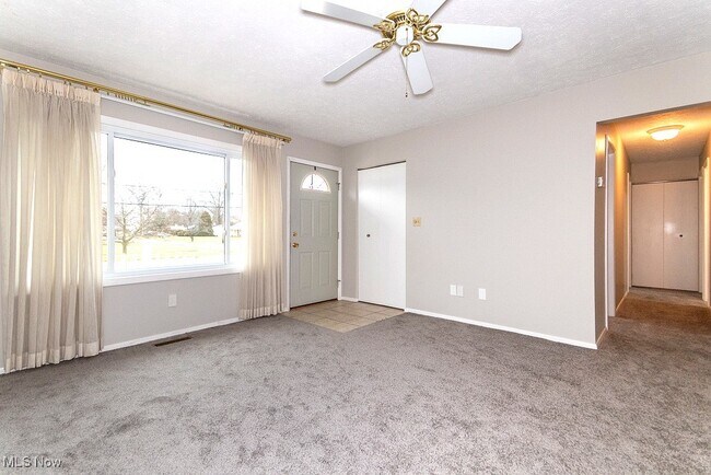 Foto del edificio - 6330 Cumberland Dr