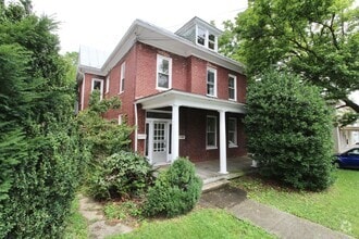 Building Photo - 316 N High St
