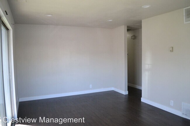 Foto del edificio - 579-585 Tiffany Town Dr