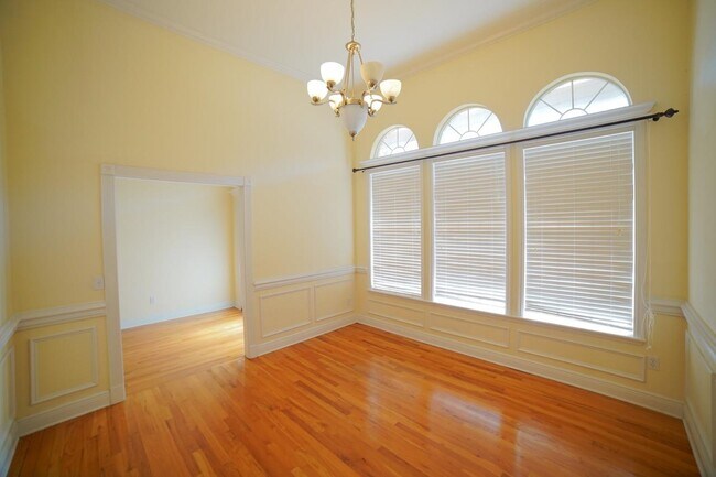 Building Photo - 1155 Sandler Ridge Rd