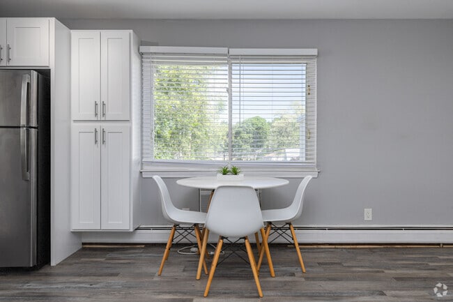 Estudio 1 | Comedor - Lynn Apartments