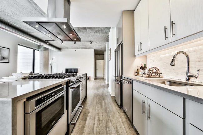 Foto del edificio - 397 E Ohio St