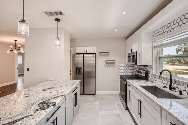 Building Photo - 1409 Highfield Drive, Clearwater, FL, 33764