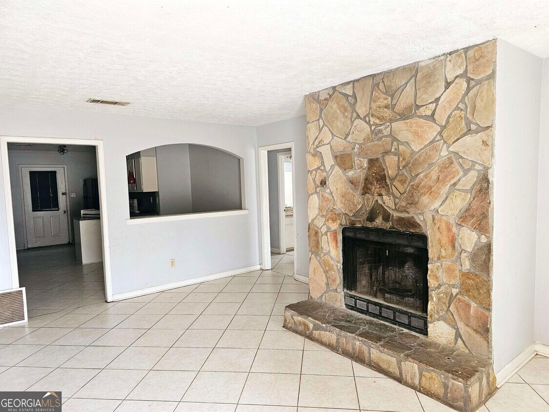 30 Plum Orchard Rd Unit A, Covington, GA 30016 Apartment for Rent in Covington, GA