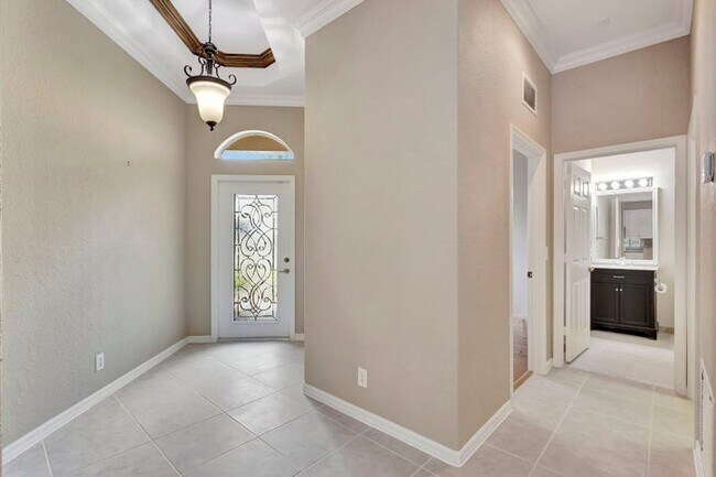 Building Photo - 2452 Sandy Cay