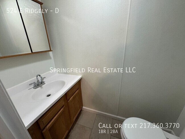 Foto del edificio - Rent this 'Halfway Haven' 1 Bed/1.5 Bath T...