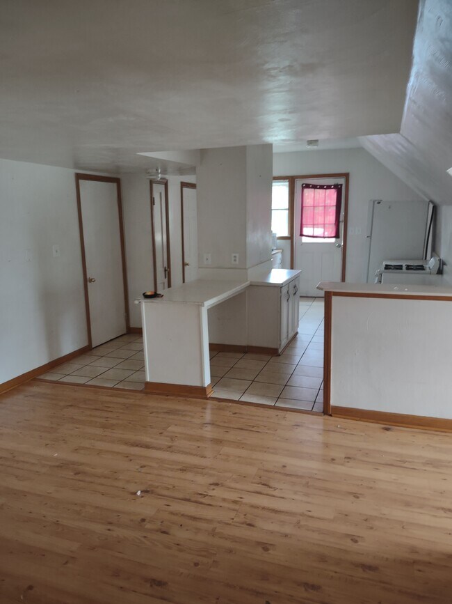 Building Photo - 1409 3rd St SW