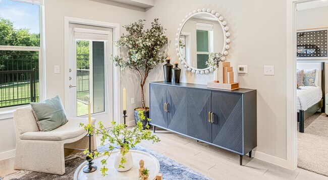 Foto del edificio - Creekside at Grand Prairie