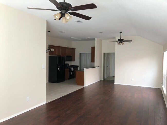 Foto del edificio - 5014 Cypress Willow Dr