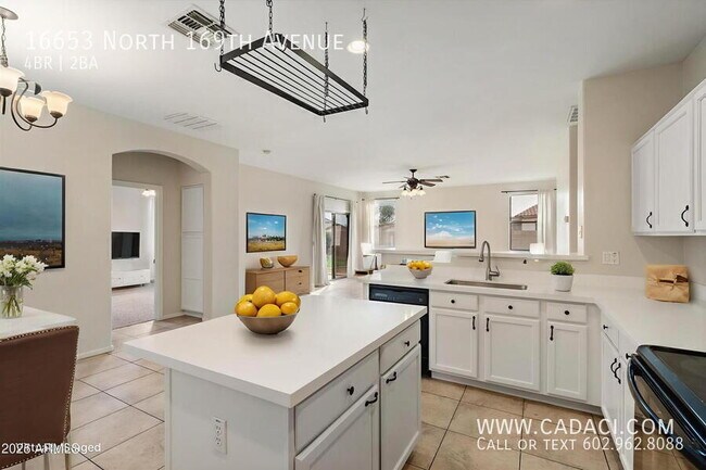 Foto del edificio - 16653 N 169th Ave