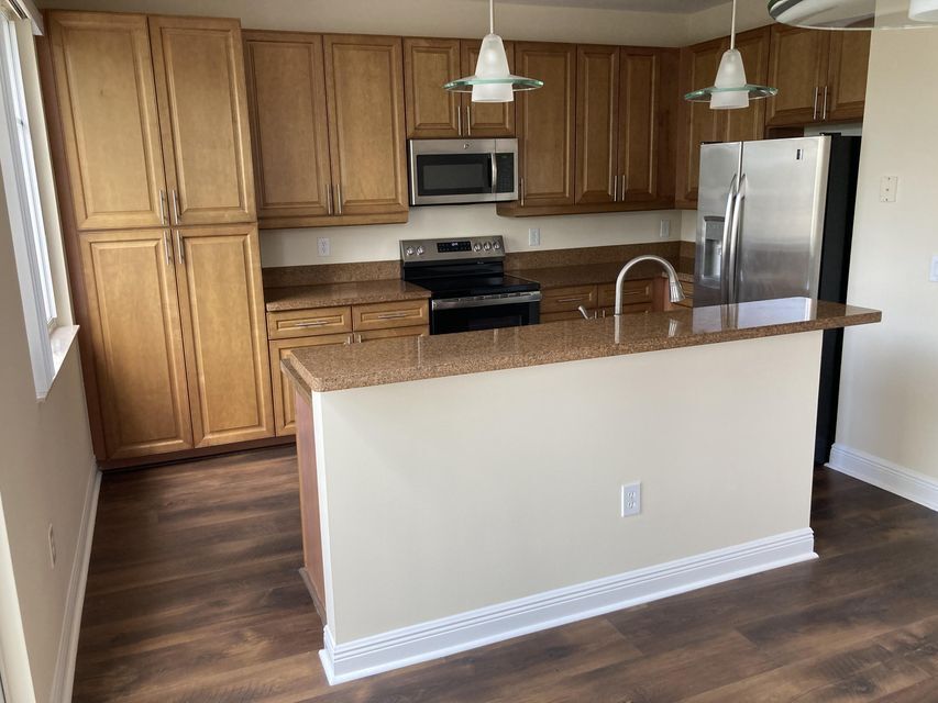 Foto principal - 542 NW 39th Cir