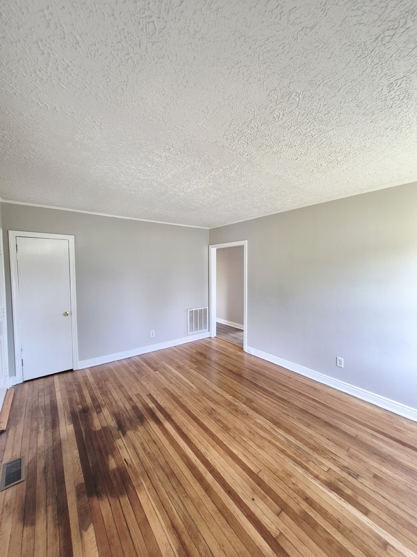 Foto del edificio - 2917 Creighton Rd