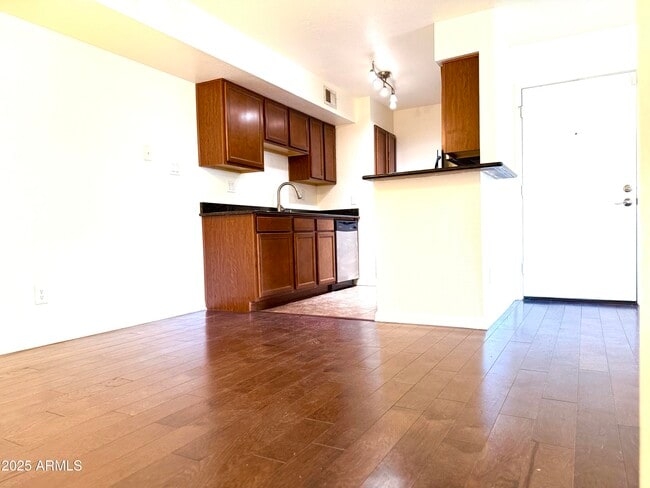 Building Photo - 5995 N 78th St