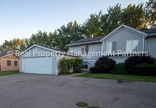 Building Photo - 4749 Circle Shore Dr SE