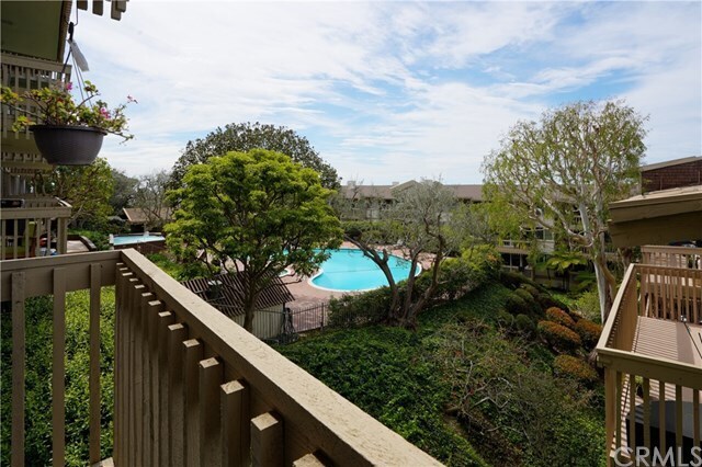 Foto principal - 6542 Ocean Crest Dr