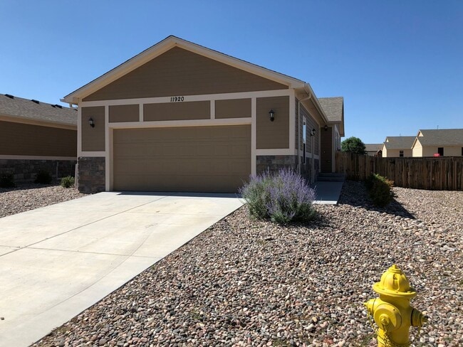 RANCH-STYLE 3BD featuring ONE-LEVEL LIVING in FALCON! - Security Deposit Waiver Available - RANCH-STYLE 3BD featuring ONE-LEVEL LIVING in FALCON! - Security Deposit Waiver Available House