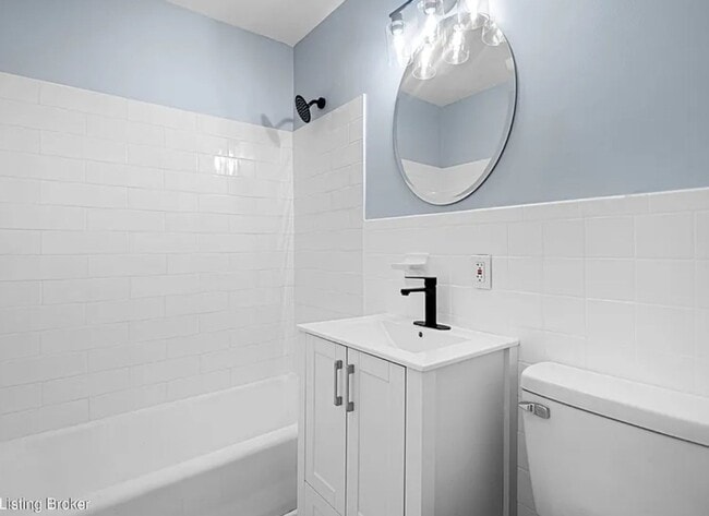 Building Photo - Gorgeous updated 2 bedroom with basement!