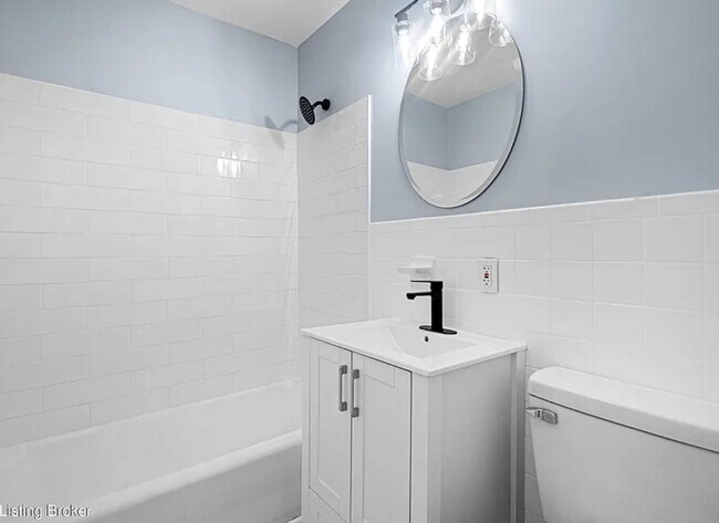 Foto del edificio - Gorgeous updated 2 bedroom with basement!