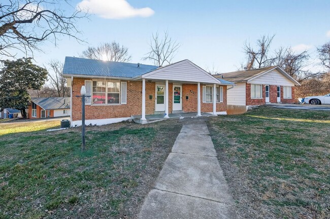 Foto del edificio - 8908 Scottdale Ave