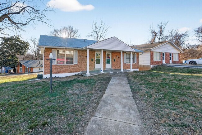 Building Photo - 8908 Scottdale Ave