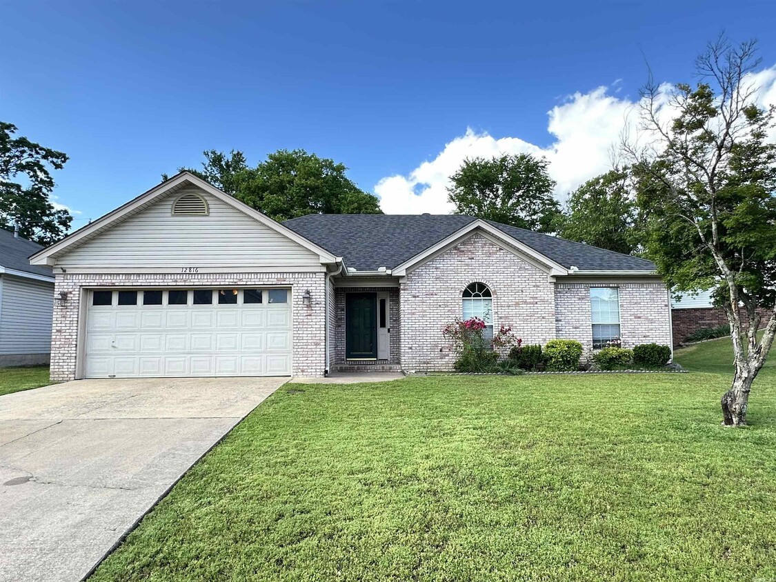 Primary Photo - 12816 Cherry Laurel Dr