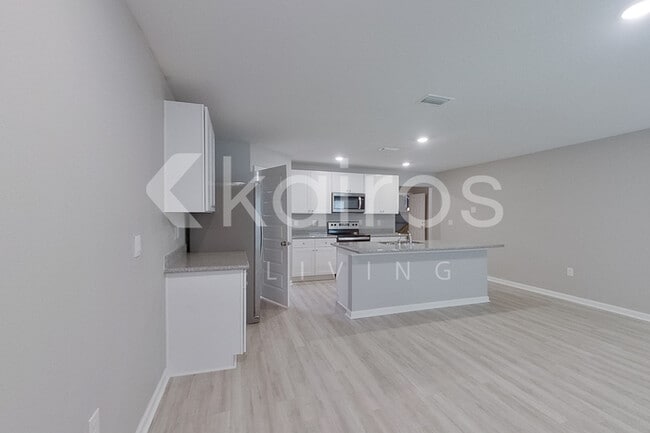 Building Photo - 4804 Malay Cir