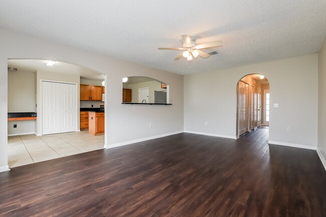 Building Photo - 11328 Ivy Flower Loop