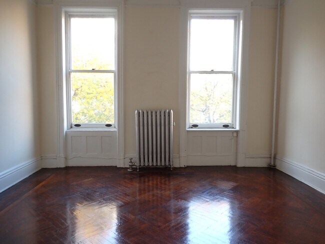 Foto del edificio - 183 Lincoln Rd