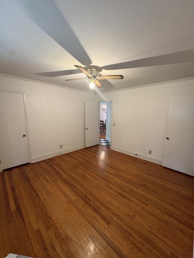 Building Photo - 710 S Lee St