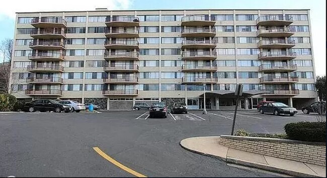 Photo - 5353 Columbia Pike Apartment