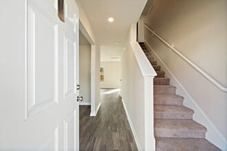 Building Photo - 228 Wild Oak