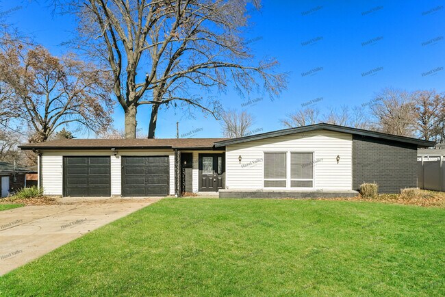 Foto del edificio - 747 Chevron Dr