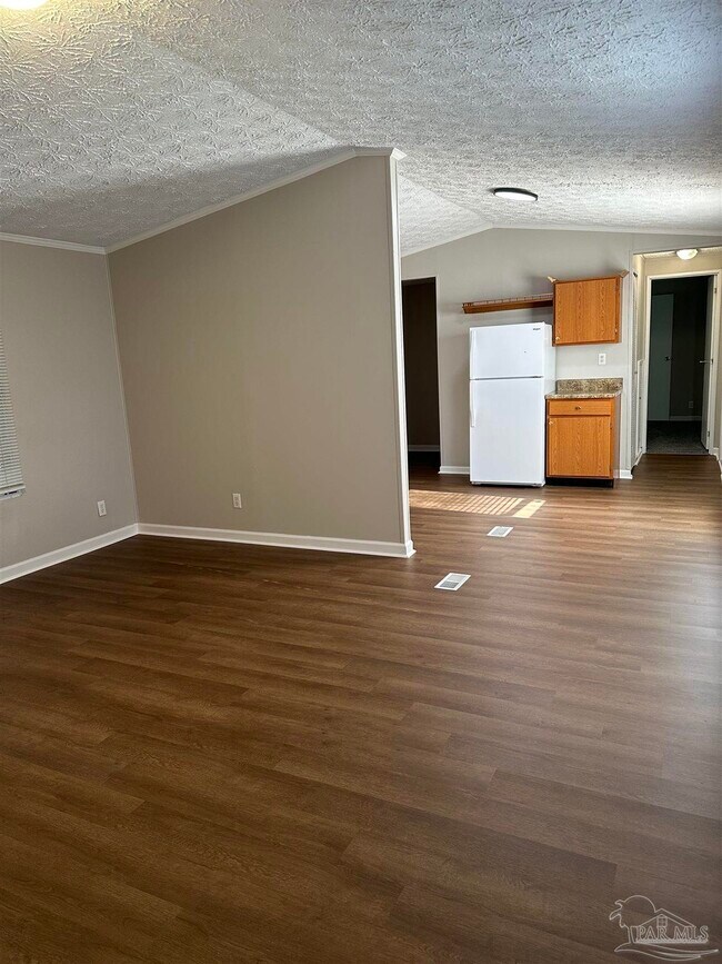 Building Photo - 6258 Sondu Ave